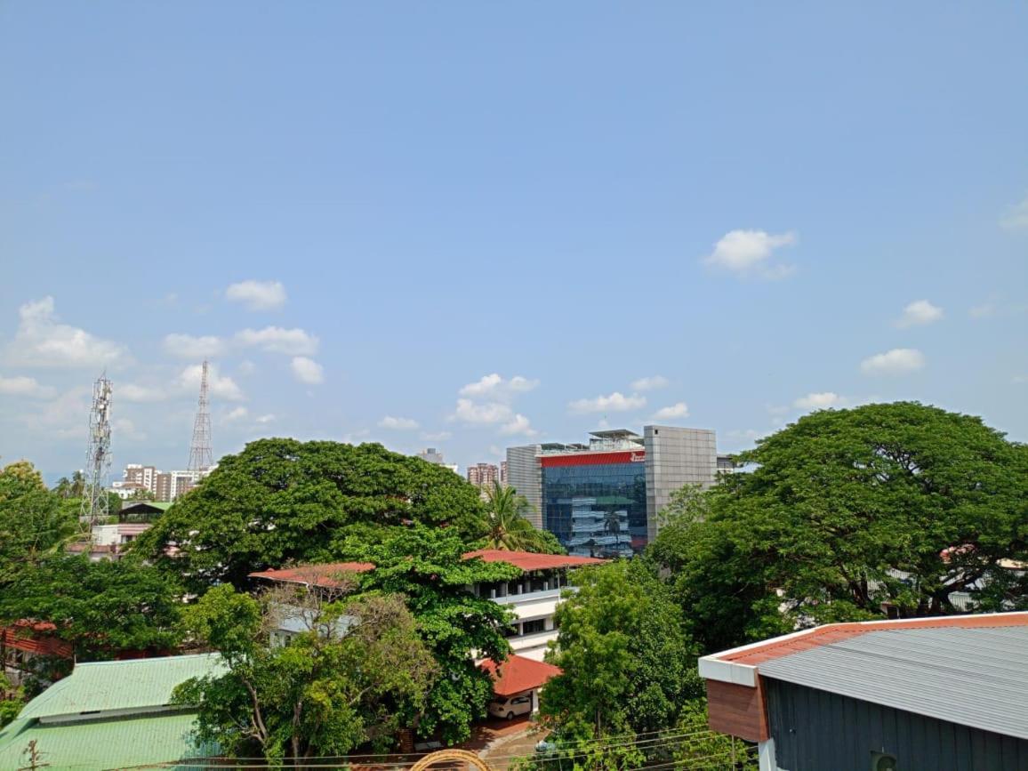 Alite Enclaves Fully Furnished Apartments Thrissur Exterior photo