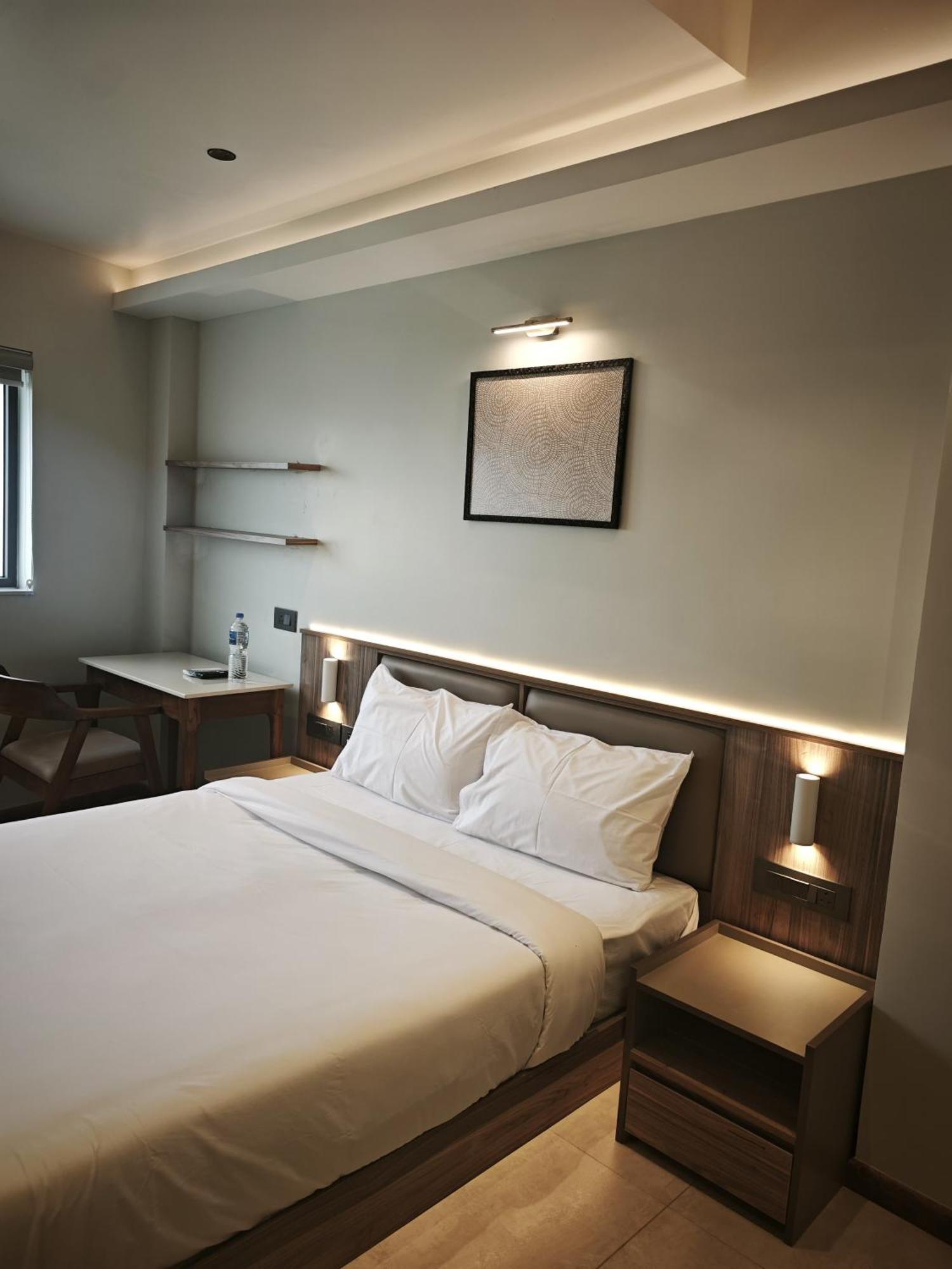 Alite Enclaves Fully Furnished Apartments Thrissur Exterior photo